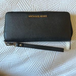 Michael Kors Wallet in black